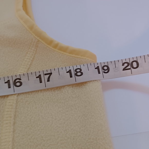 Women DUCK HEAD Yellow Fleece Vest  Size Large zip pockets Crew Neck - Picture 7 of 9